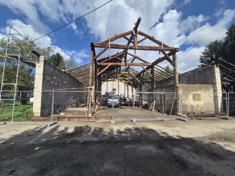 Réhabilitation d'une grange agricole, partie 2 : la démolition - photo 1 - Joubert Pinet