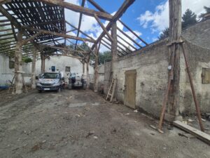 Réhabilitation d'une grange agricole, partie 2 : la démolition - photo 4 - Joubert Pinet