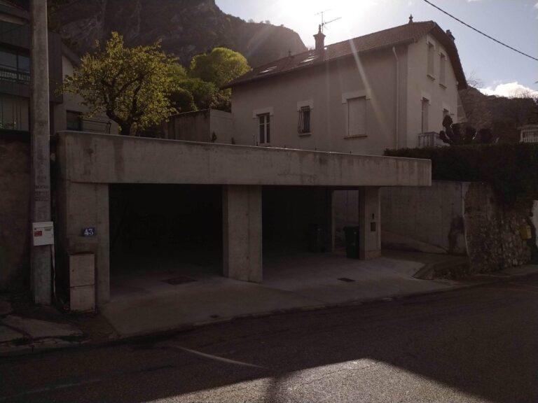 Réfection d'un garage double en bordure de route - photo 1 - Joubert Pinet