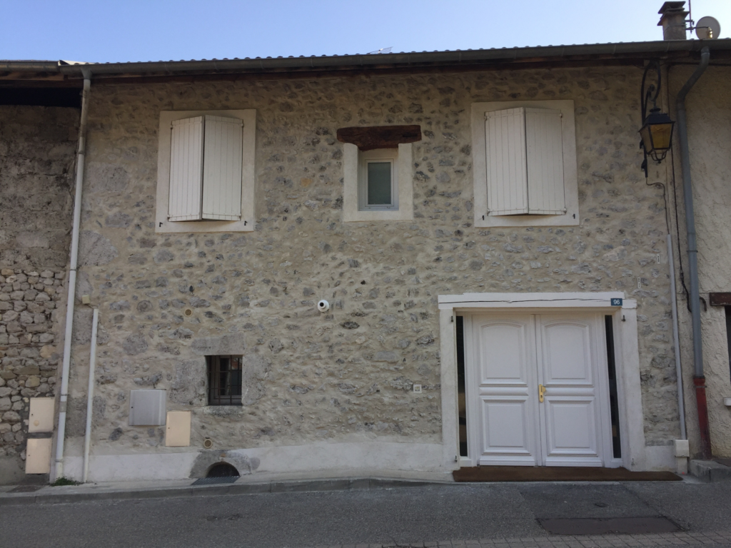 Un coup de jeune pour vos façades en pierres !