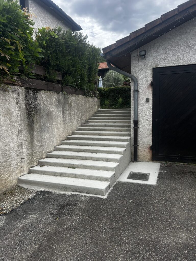 Réfection d'un escalier sur la commune du Versoud